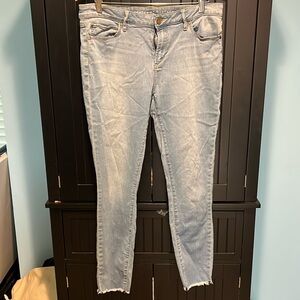 Light wash skinny jeans